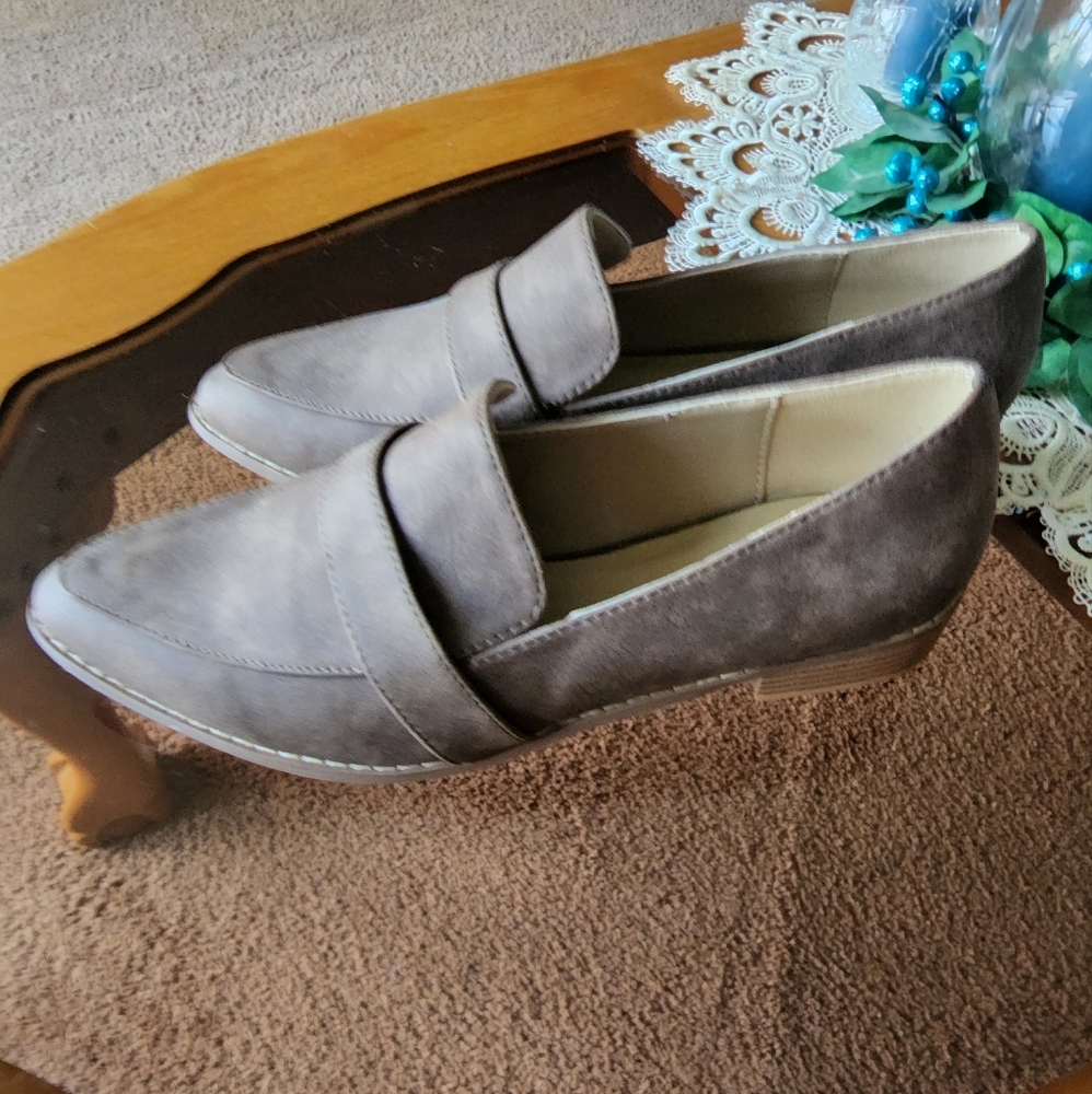 Journey Collection Womens Size 10 Slipons
